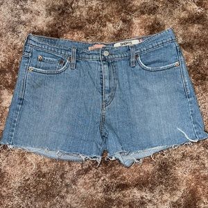 Levi Jean Shorts